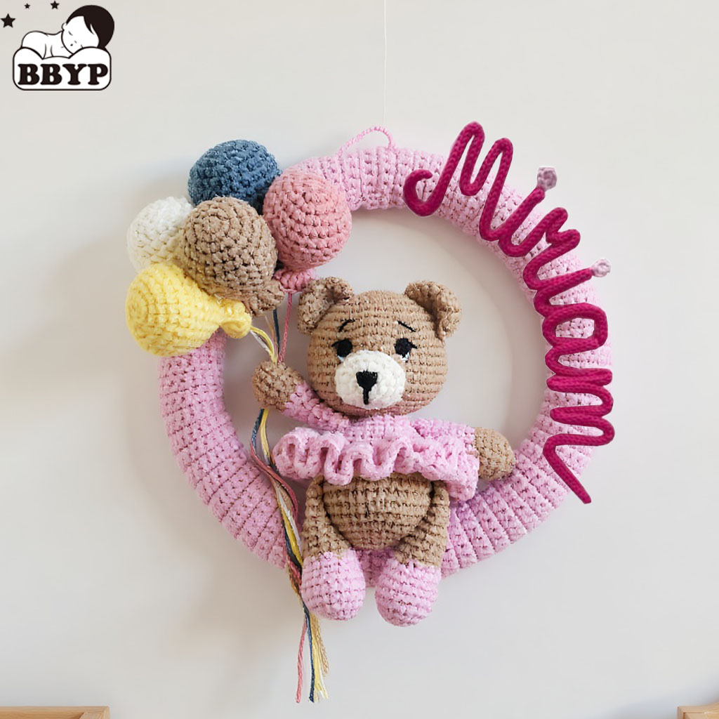 Baby Nursery Ideas - Gepersonaliseerde gehaakte naamkrans met beer en